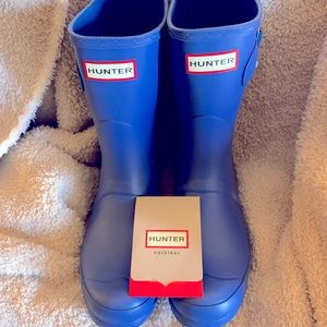 Hunter short boot, size US 7/EU 38